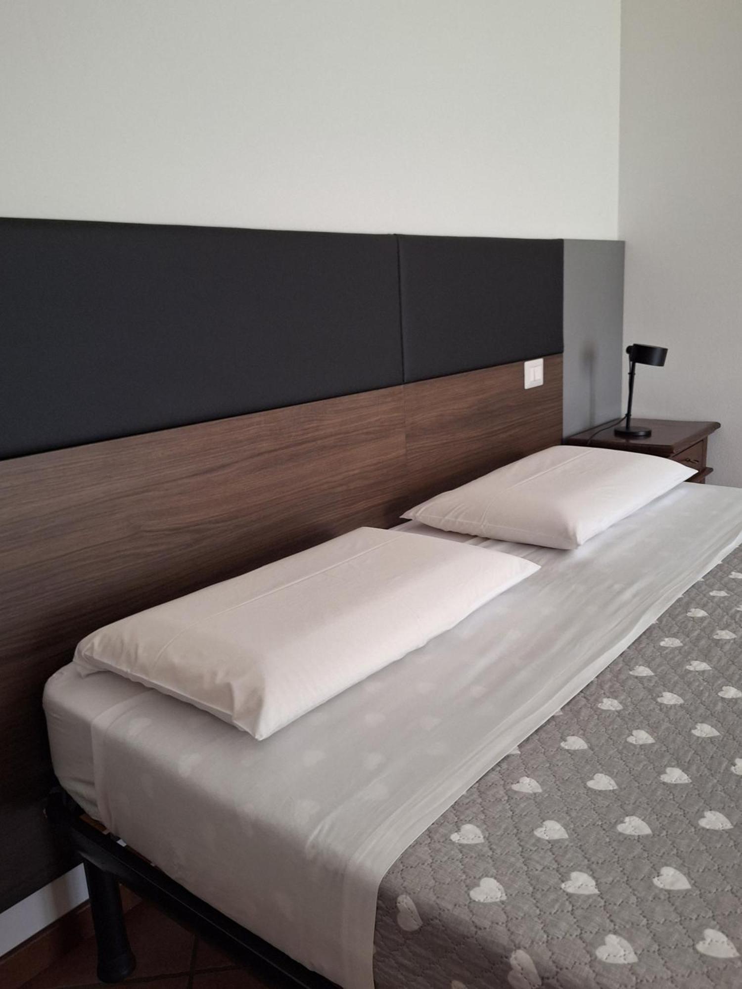 Bed & Breakfast Torrechiara ภายนอก รูปภาพ